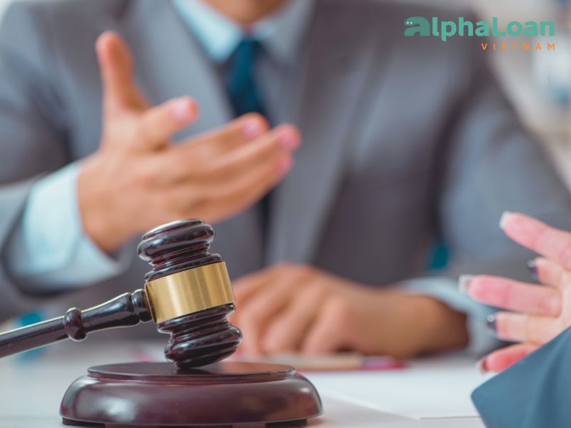 đáo hạn thẻ tín dụng có nhiều rủi ro pháp lý