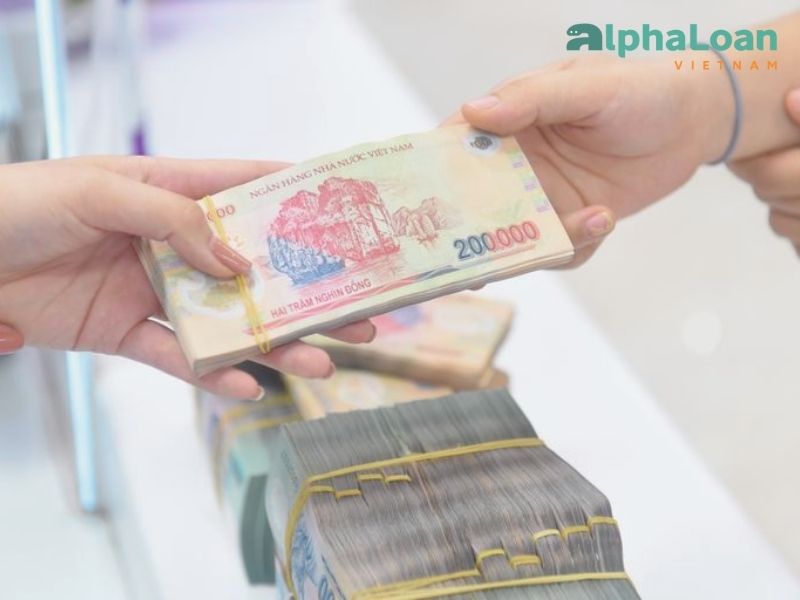 nhiều yếu tố ảnh hưởng đến khả năng vay vốn ngân hàng khi người thân nợ xấu