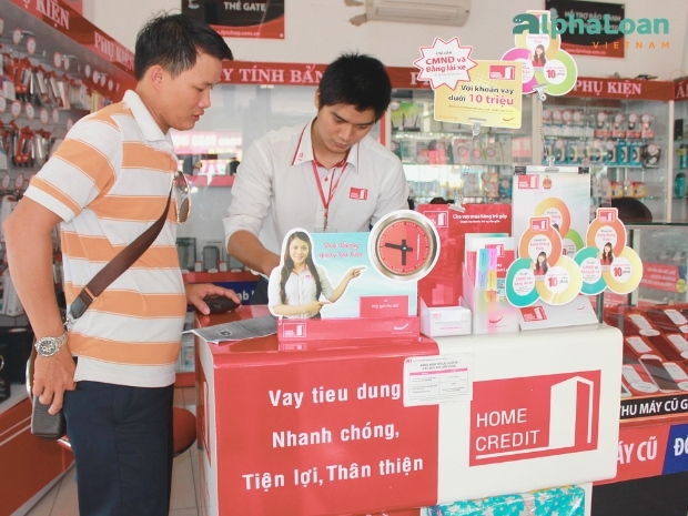 khách hàng đăng ký vay lại tại Home Credit