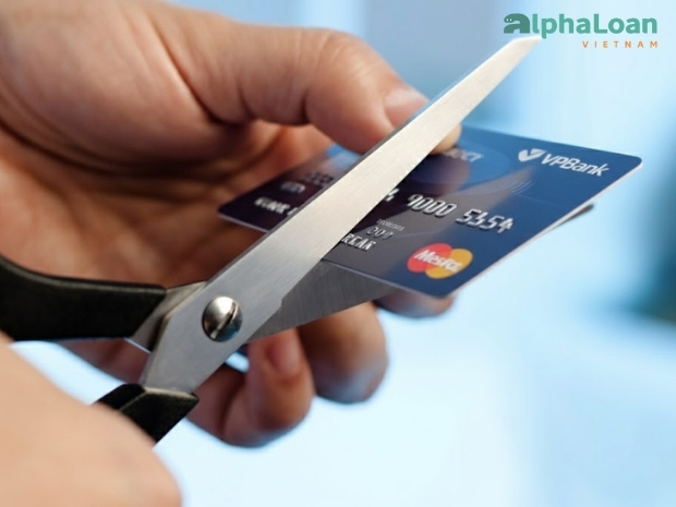 cắt thẻ tín dụng VPBank